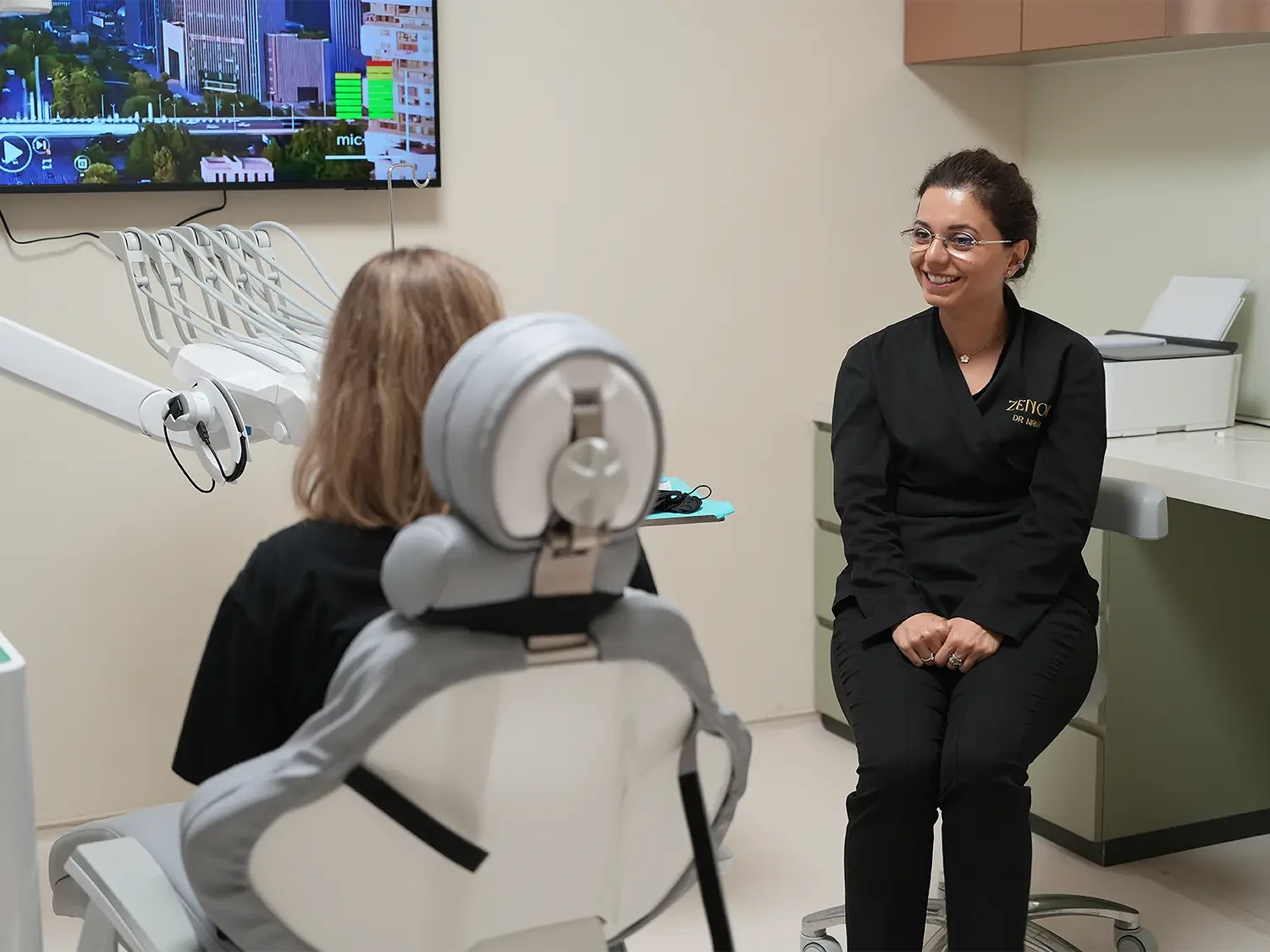 Уход за мостовидным протезом после установки в Zenon Dental Clinic